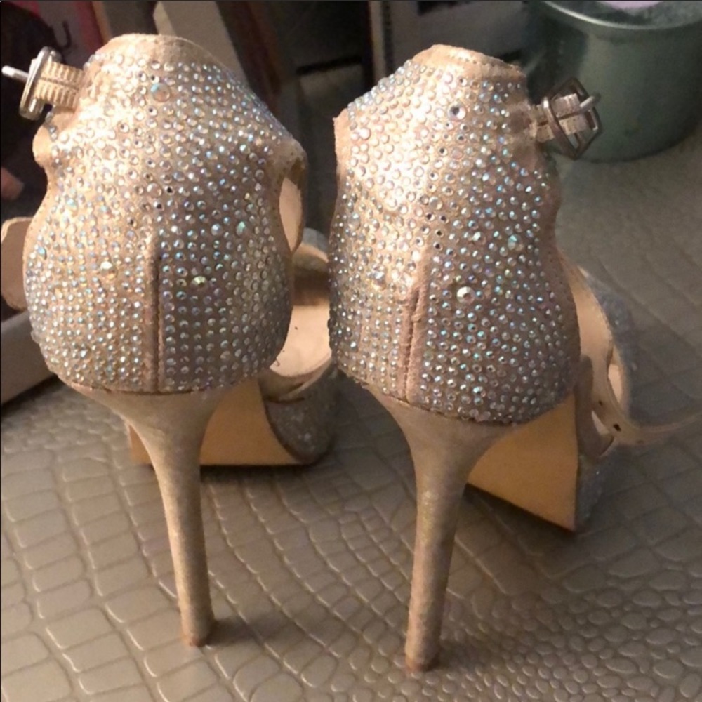 Steve Madden Carrie Platform Rhinestone Crystal - Fits like Size 7 - Picture 5 of 6